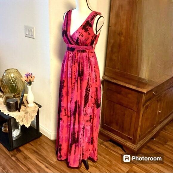 What’eva bare Back Plunging V-neck Lined‎ Maxi Dress Small - Picture 2 of 10